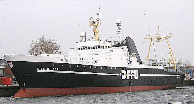 20120521-FACTORY SHIPS he_Fischfang_Union_Schiff_Kiel.jpg